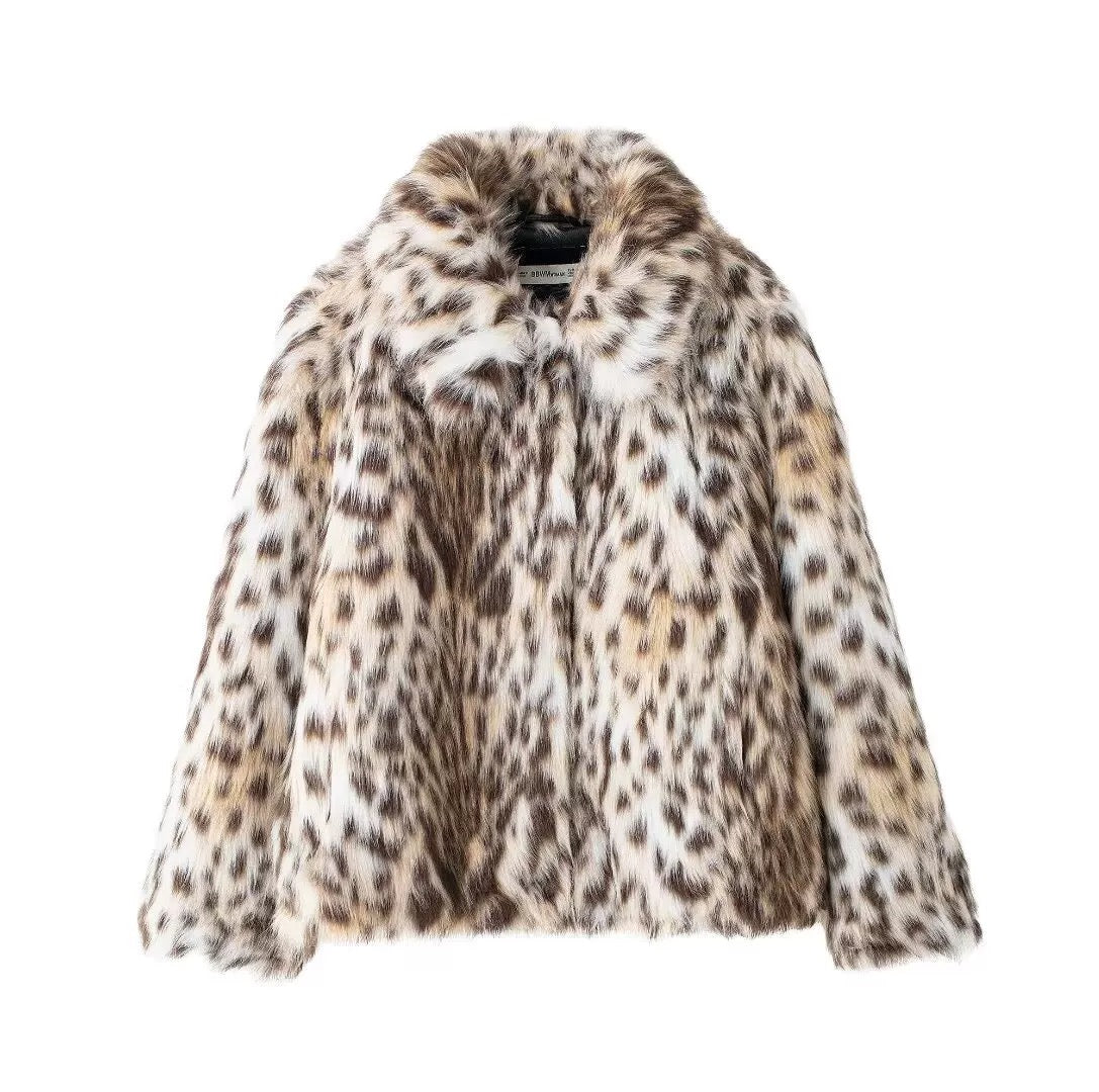 Snow Leoparden Design Mantel
